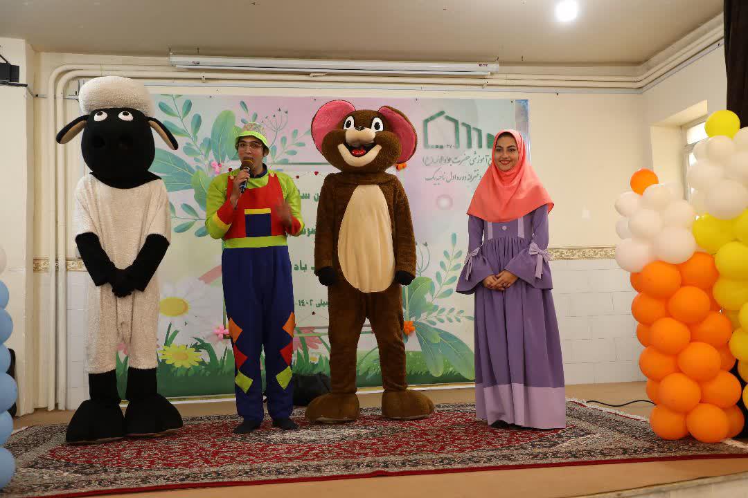 برگزاری جشن شکوفه ها و کلاسبندی دانش آموزان پایه اول دبستان دوره اول حضرت جوادالائمه (ع)