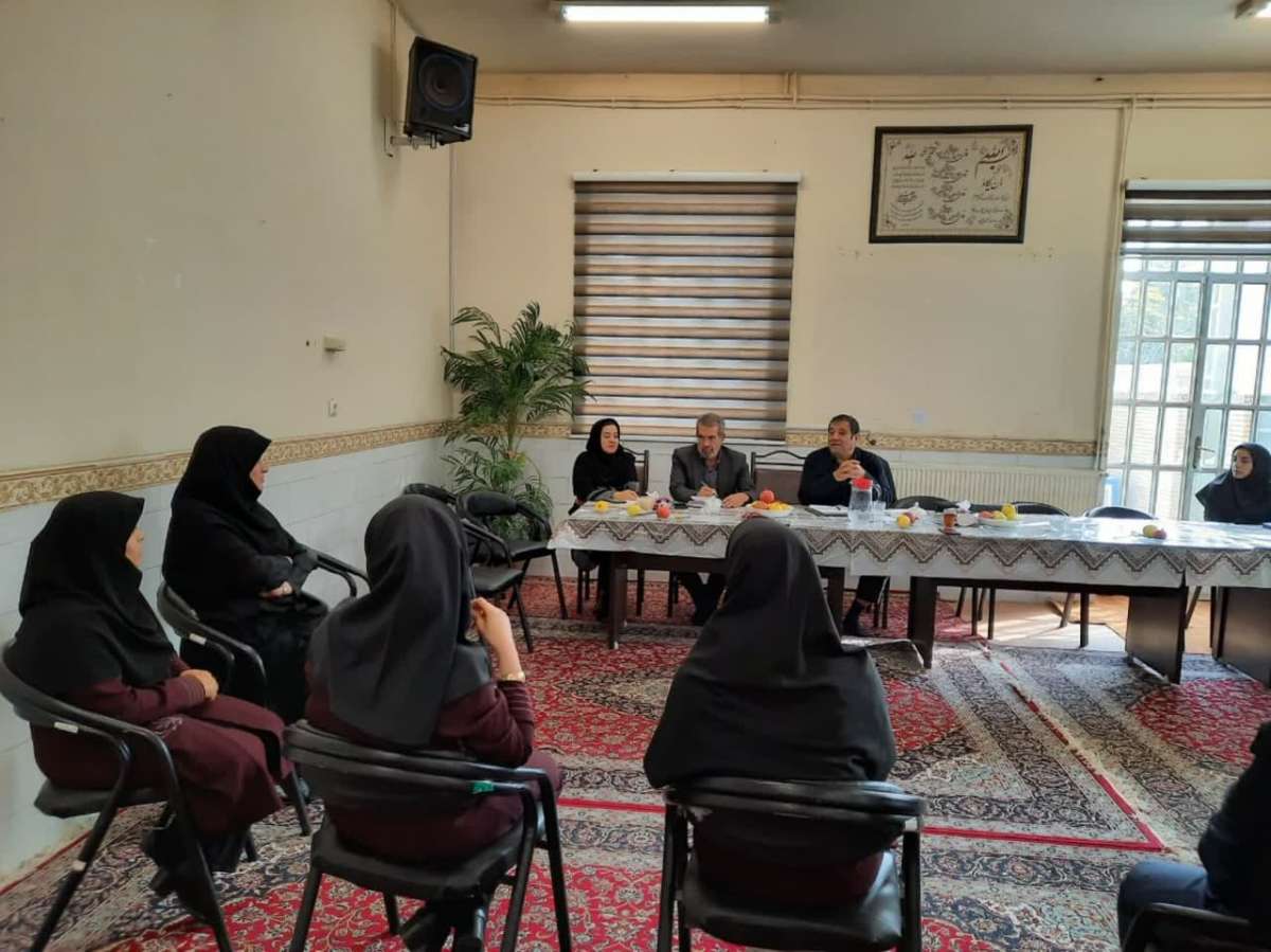 هم اندیشی با مسئولین مجتمع