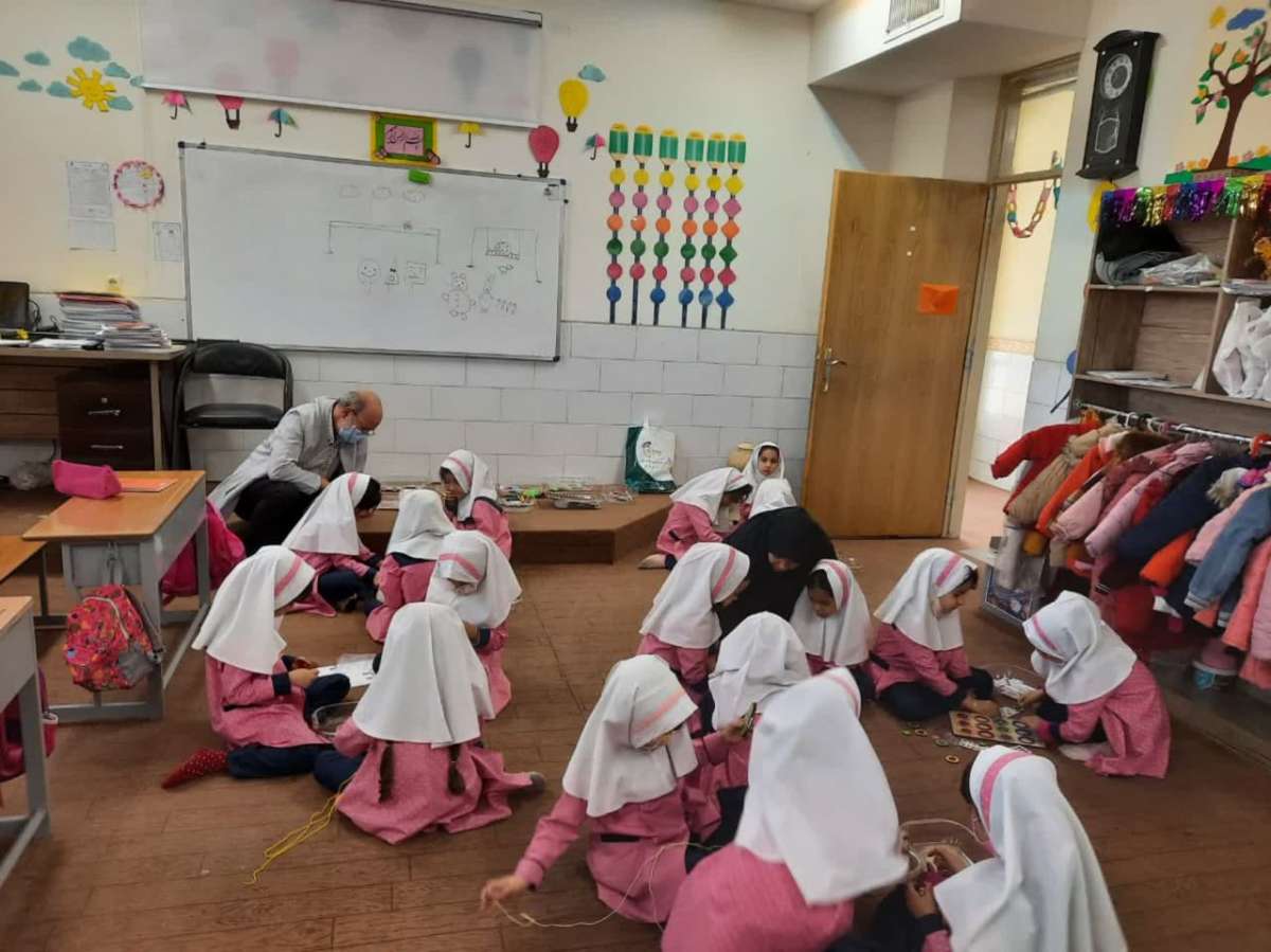 بازدید آقای گلدانساز از مدرسه