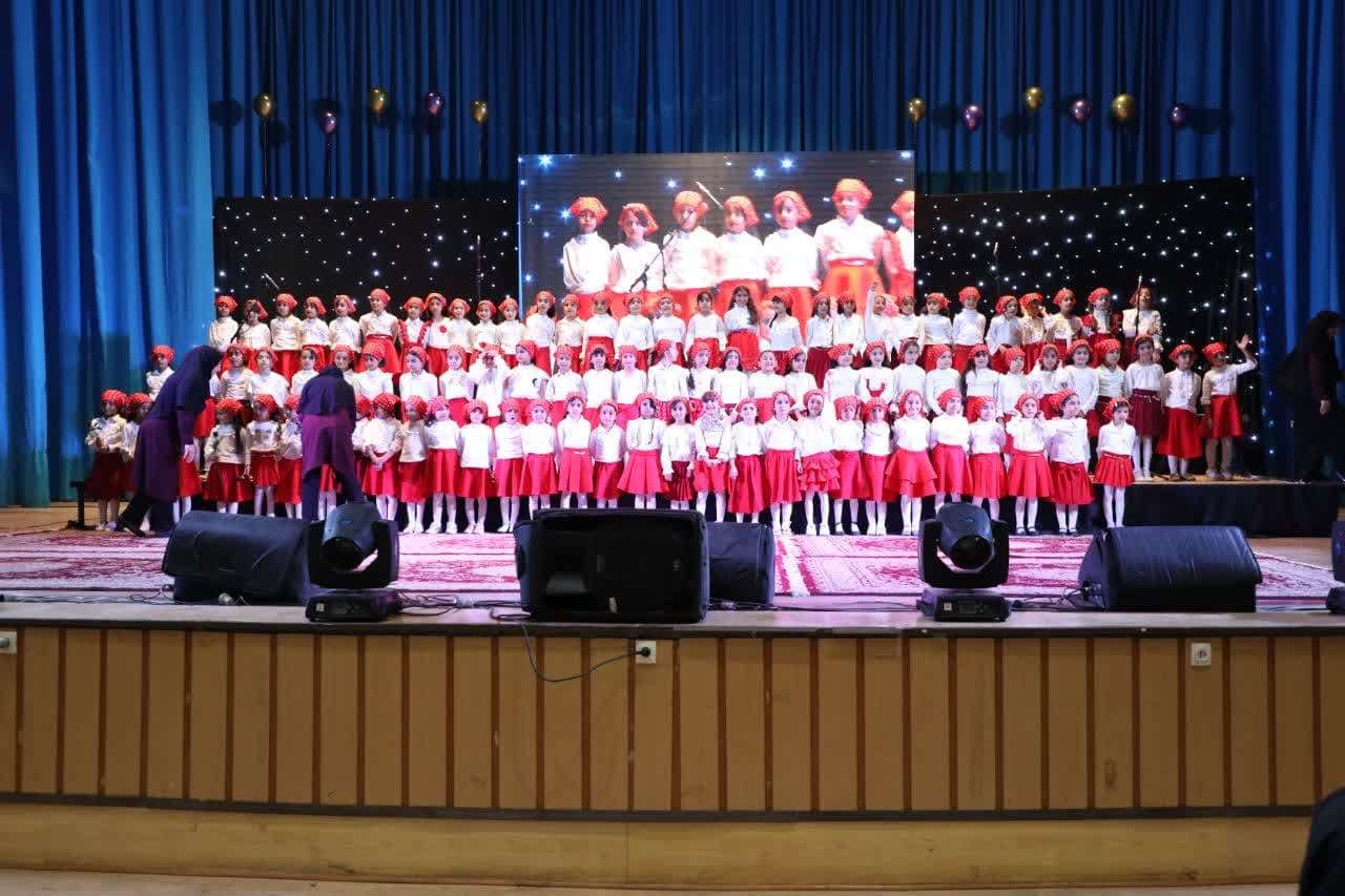 جشن پایان سال تحصیلی