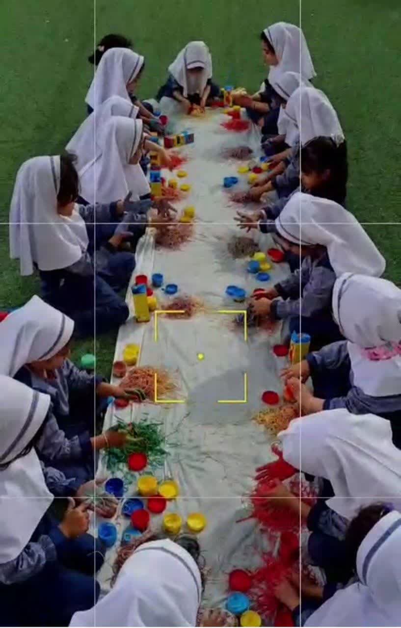 مهارت آموزی با ساخت خطوط رنگی برای شکل سازی