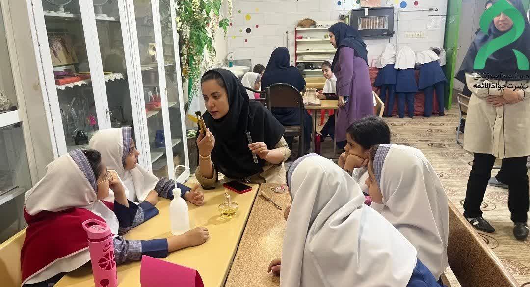 برگزاری کارگاه طراحی آموزشی بعنوان تغییر حالت مواد( پایه دوم)