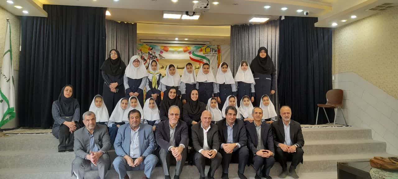 نشست صمیمی و تخصصی با نویسنده کودک و نوجوان آقای فریدون عموزاده خلیلی