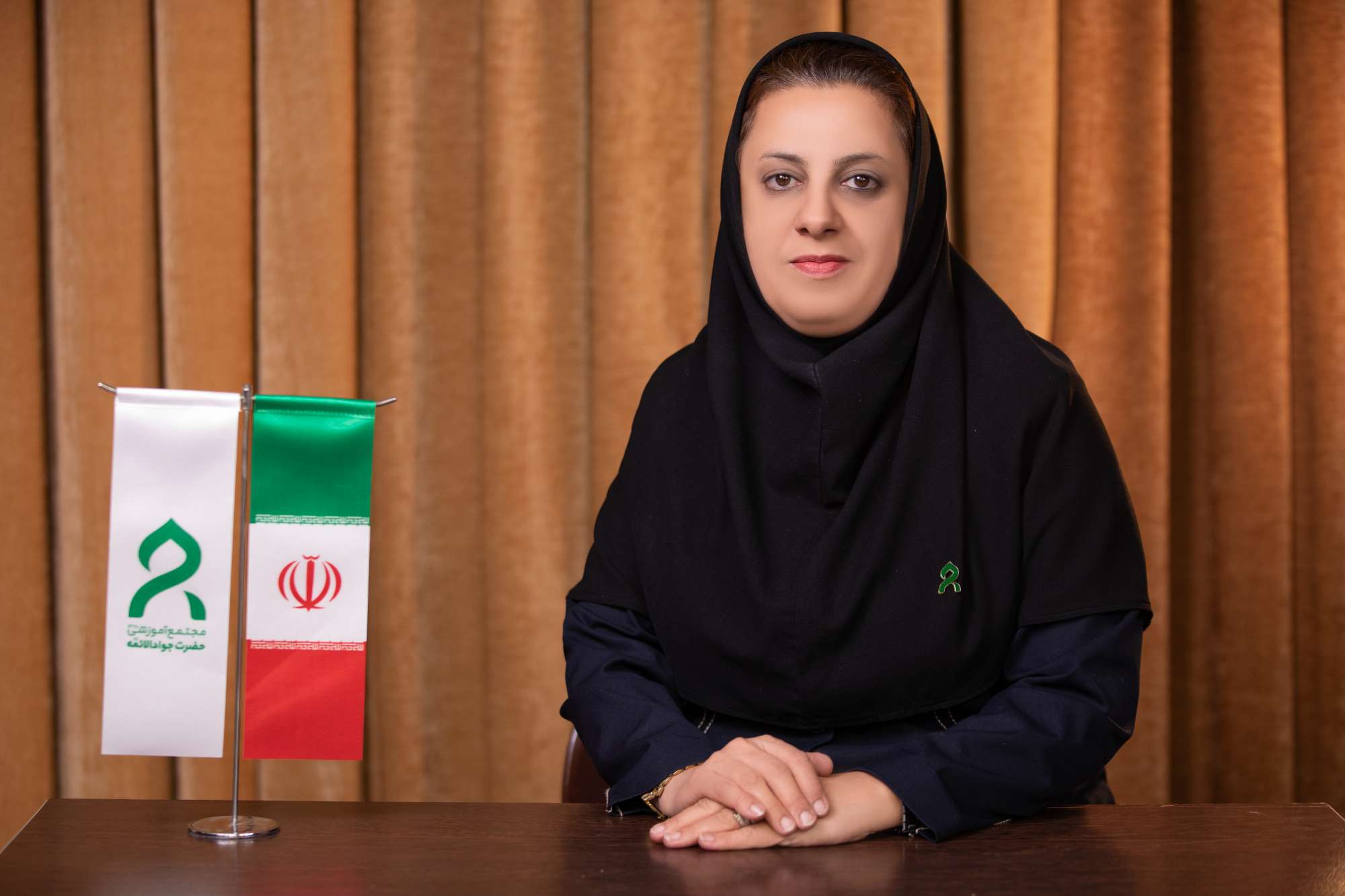 خانم لیلا لطفی (مربی خوشنویسی)