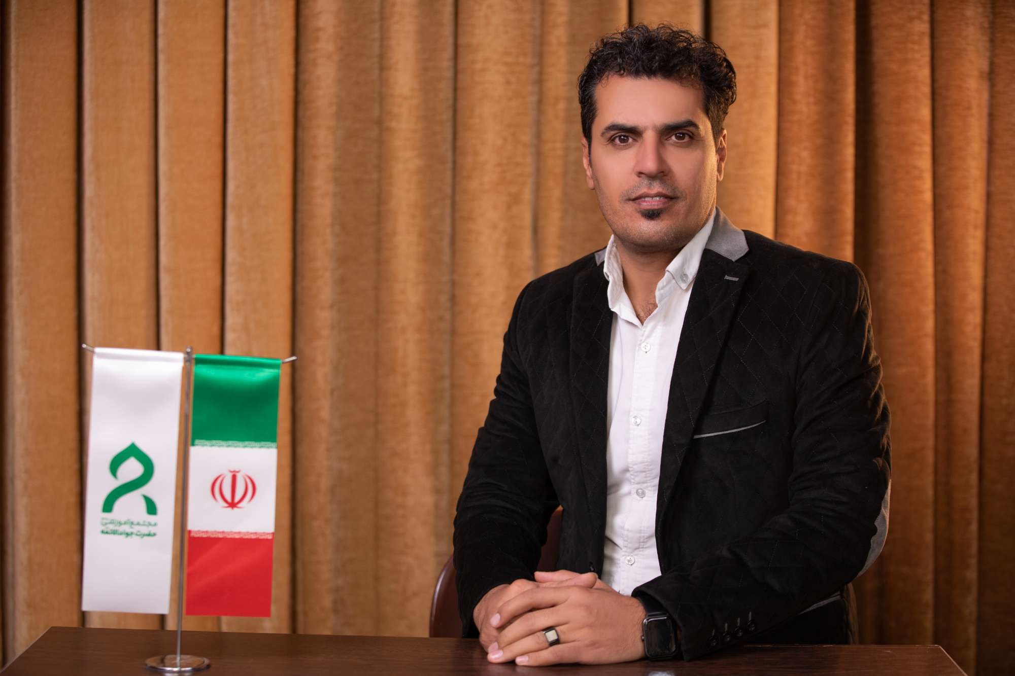 آقای ابوذر کاظمیان (مربی سرود و موسیقی)