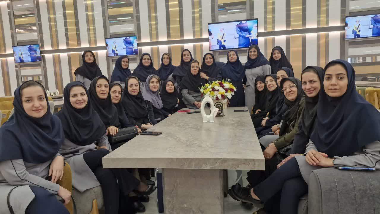 گرامیداشت مقام شامخ معلم