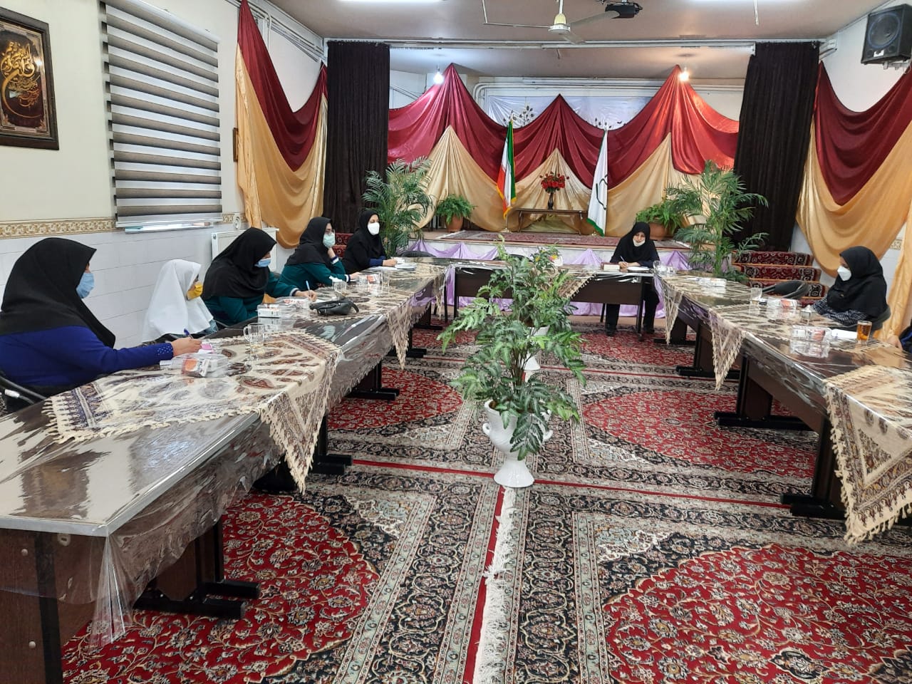 جلسه ی هم اندیشی همکاران در مورد طرح های مهارتی